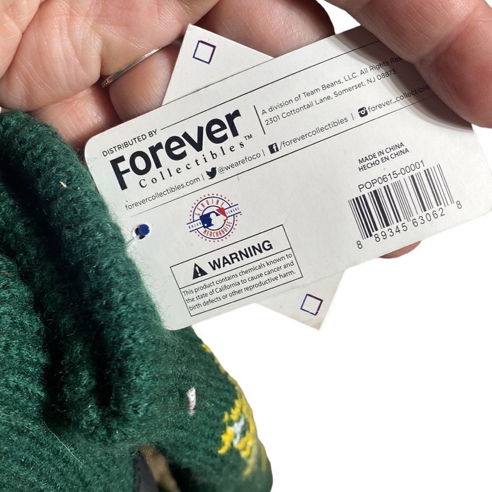 Forever collectibles Oakland A’s fleece lined gloves NWT - Picture 5 of 5